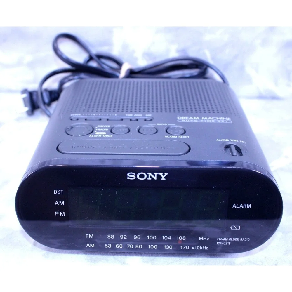 Sony ICF-C218 Dream Machine AM/FM Clock Radio Auto Time Set Daylight Saving